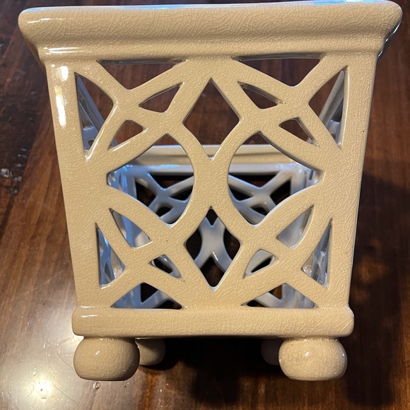 Flower pot Cream Lattice Square Vase - Picture 3 of 3